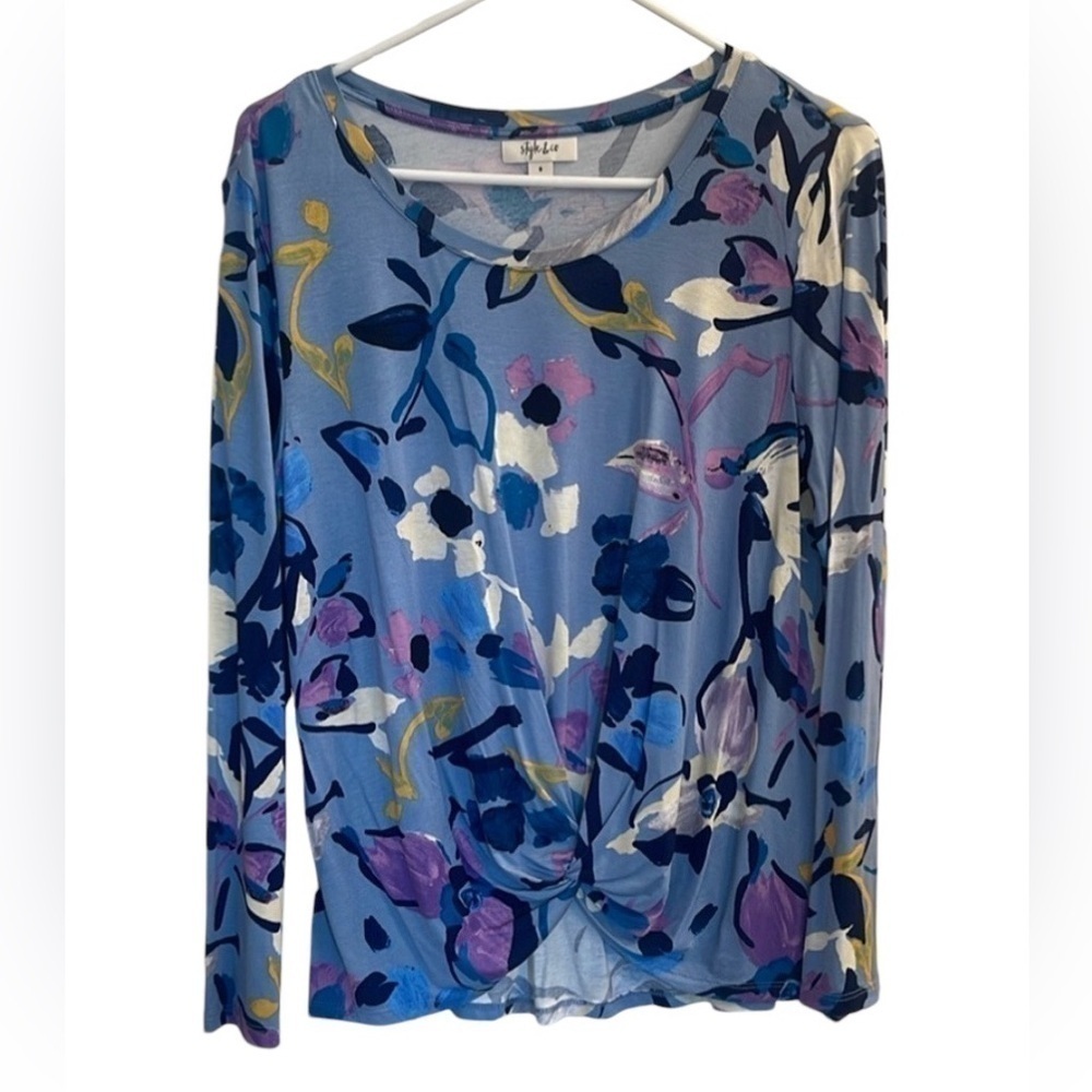 Style and Company NWT long sleeve  floral women’s shirt. Size small